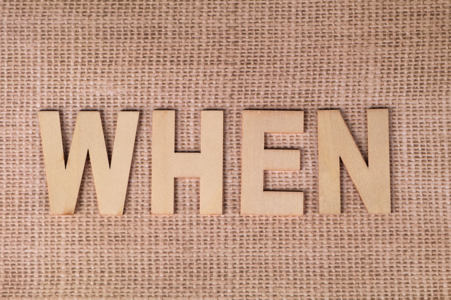 When Does Custom Software Make Sense for Your Business? (Photo: Ann H / Pexels)